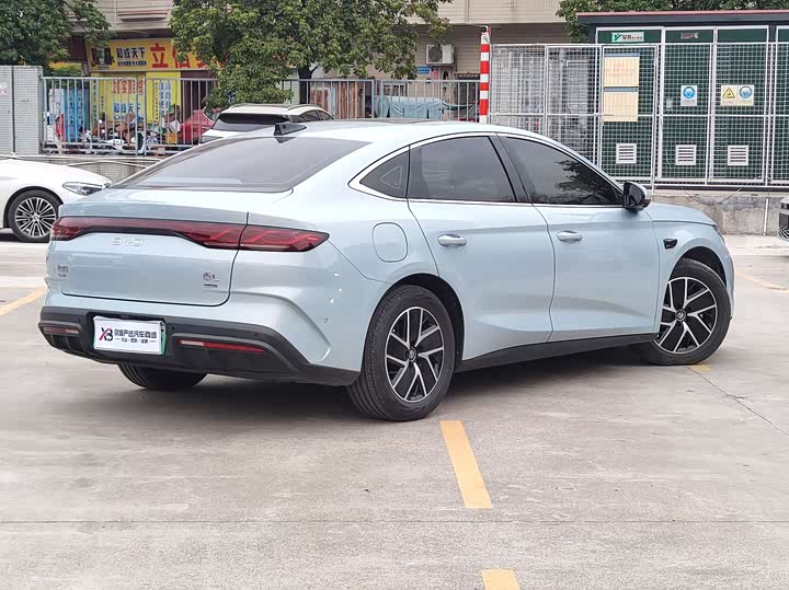 Фото 6 - BYD Qin L