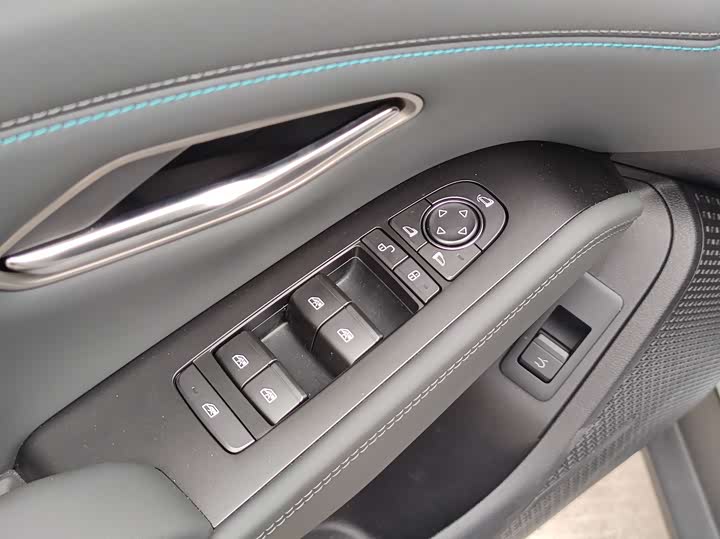 Фото 8 - BYD Qin L