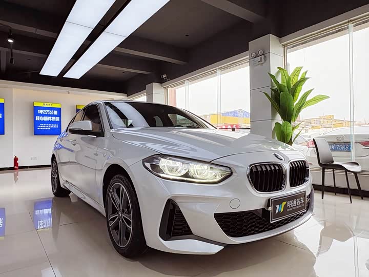 Фото 3 - BMW 1 Series