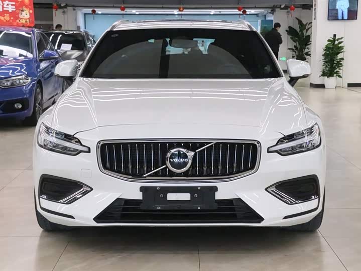 Фото 2 - Volvo V60