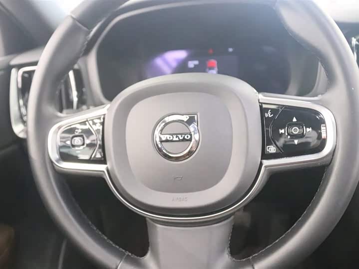 Фото 6 - Volvo V60