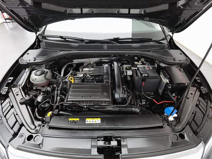 Фото 6 - Volkswagen Sagitar L