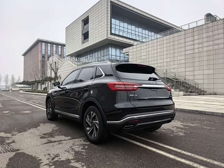 Photo 5 - Hongqi HS5