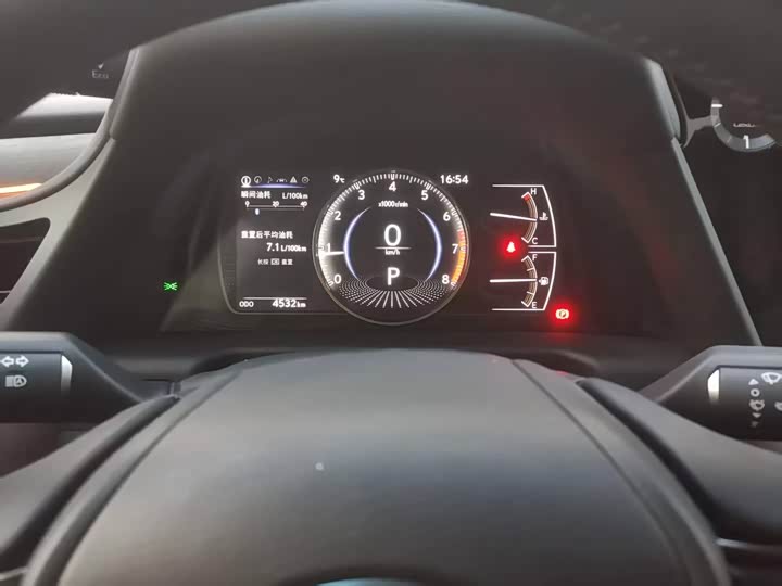 Фото 5 - Lexus ES