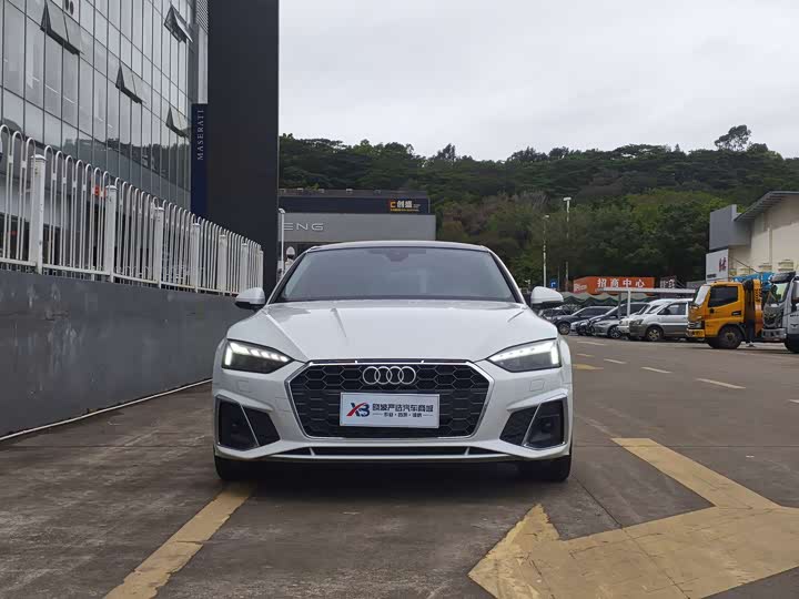 Фото 2 - Audi A5