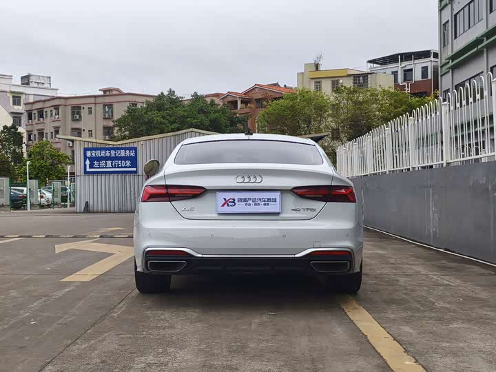 Фото 8 - Audi A5