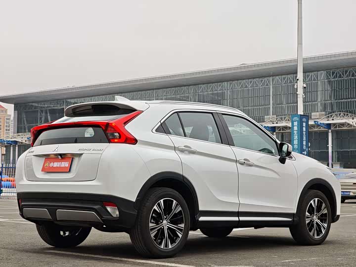 Photo 5 - Mitsubishi Eclipse Cross