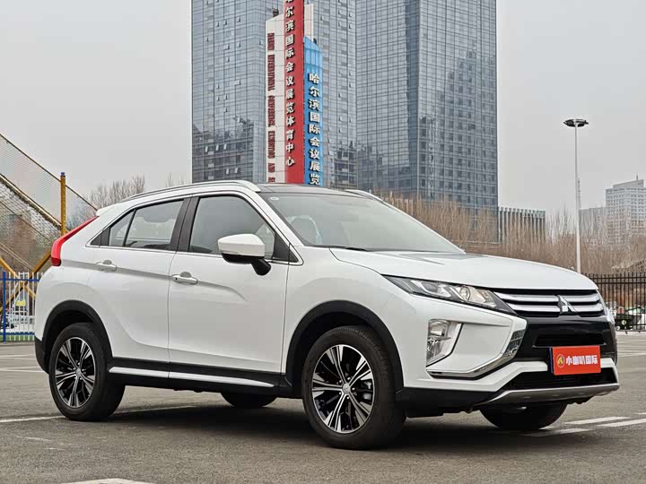 Photo 6 - Mitsubishi Eclipse Cross