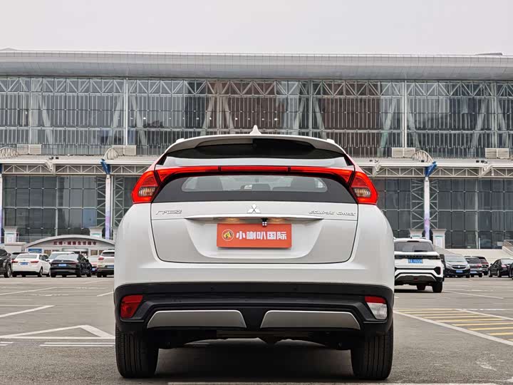 Photo 8 - Mitsubishi Eclipse Cross