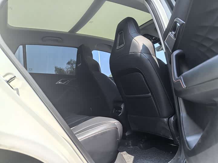 Фото 5 - Roewe RX5