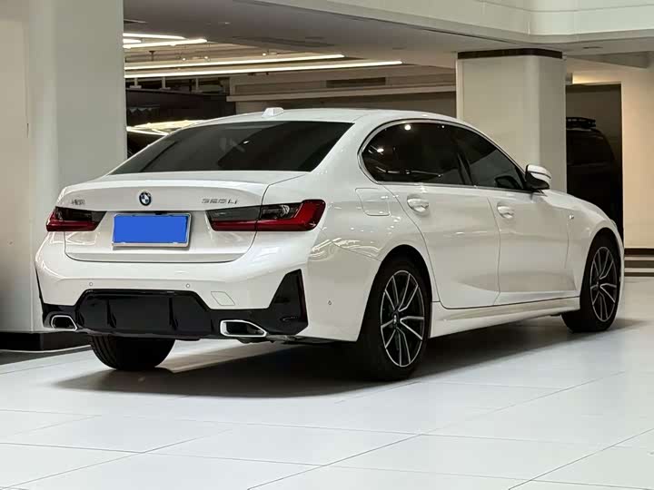 Photo 9 - BMW 3 Series