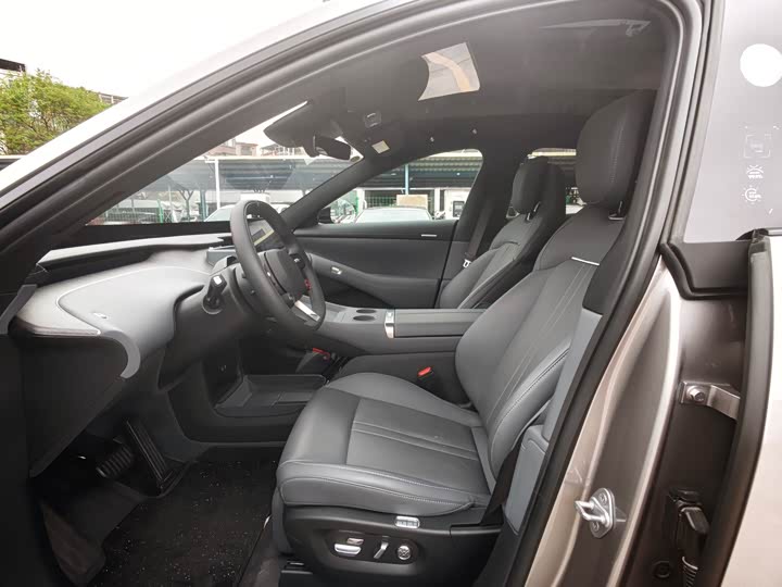 Photo 5 - Xiaomi YU7