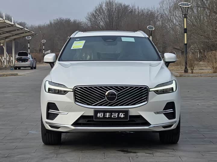 Фото 2 - Volvo XC60