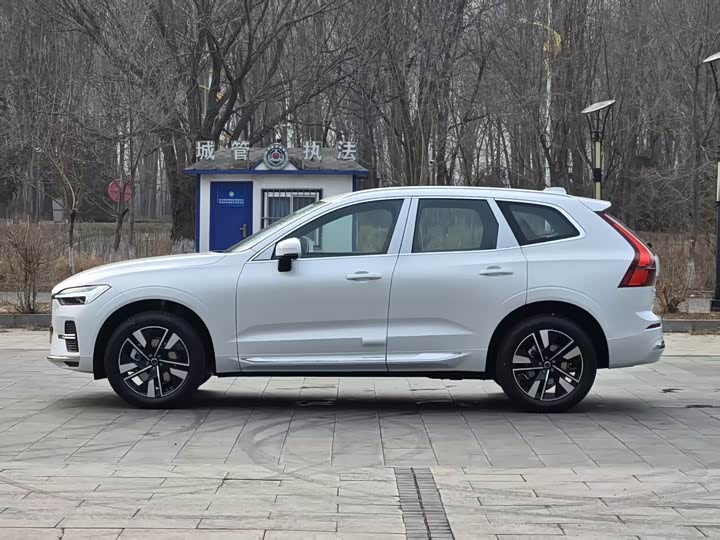 Фото 3 - Volvo XC60