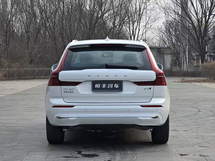 Фото 4 - Volvo XC60