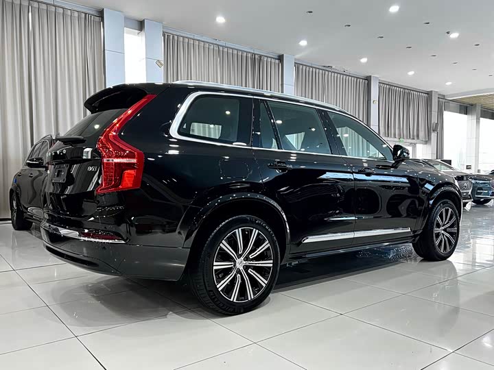 Photo 4 - Volvo XC90