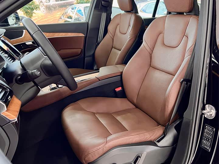 Photo 6 - Volvo XC90