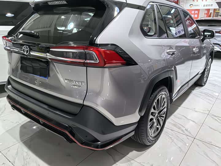 Photo 6 - Toyota Wildlander