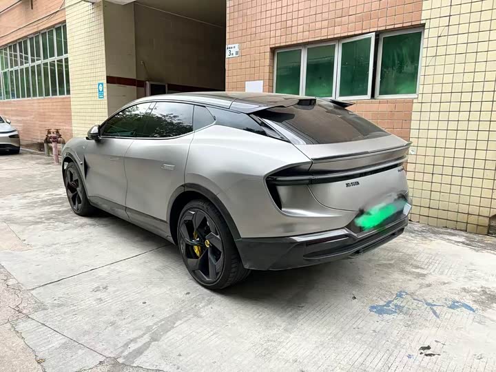 Фото 2 - Lotus Eletre