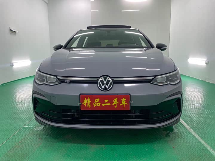 Фото 2 - Volkswagen Golf