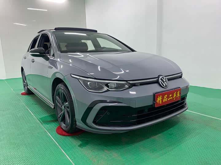 Фото 3 - Volkswagen Golf