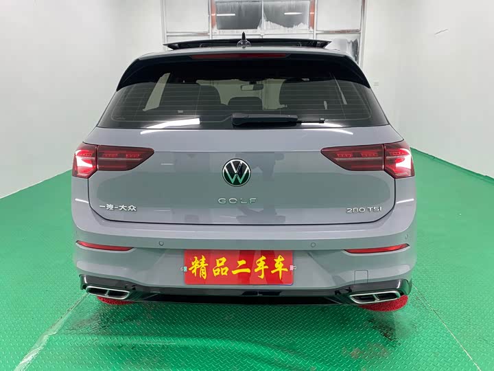 Фото 5 - Volkswagen Golf