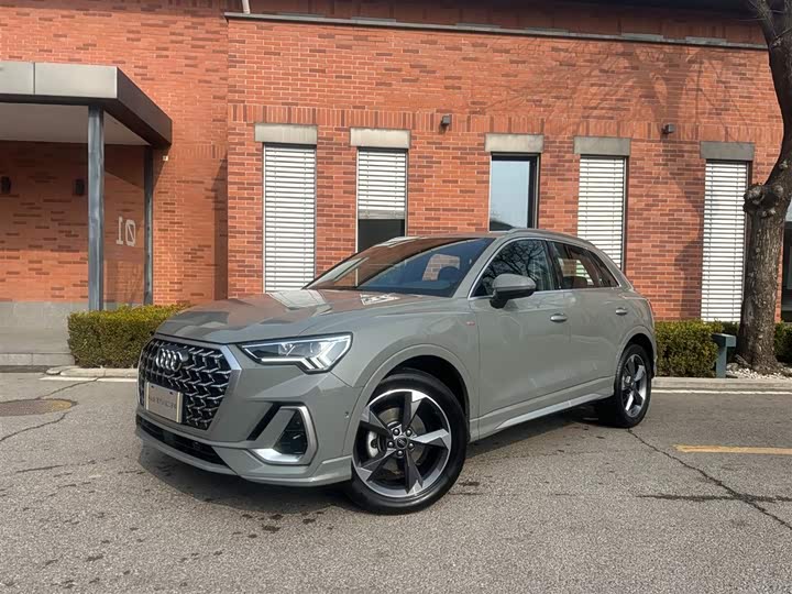 Фото 1 - Audi Q3