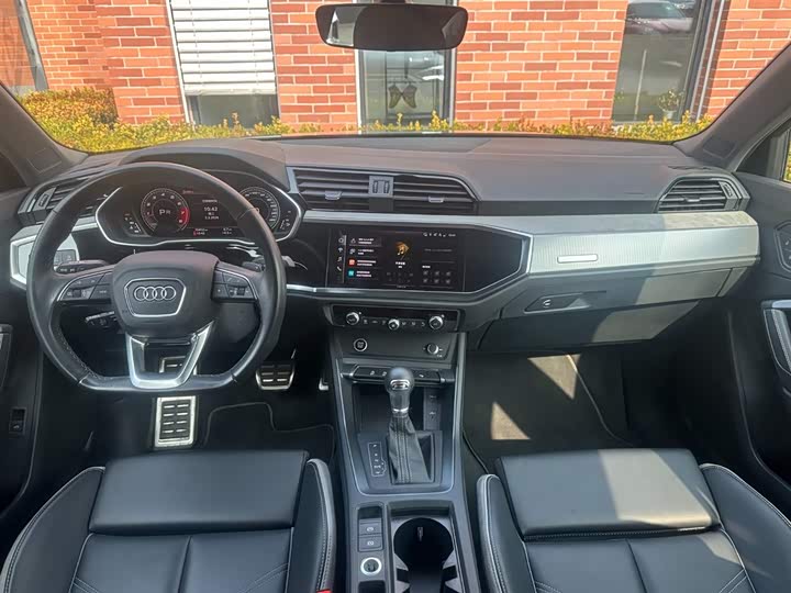 Фото 9 - Audi Q3