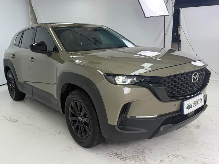 Photo 3 - Mazda CX-50