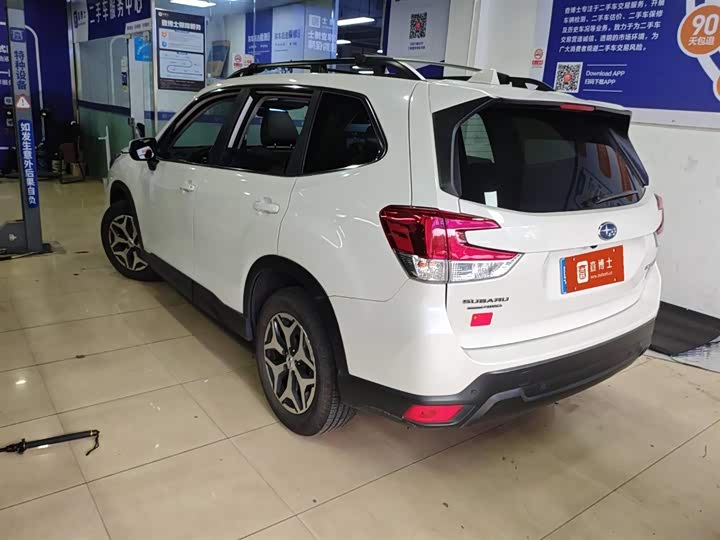 Photo 6 - Subaru Forester