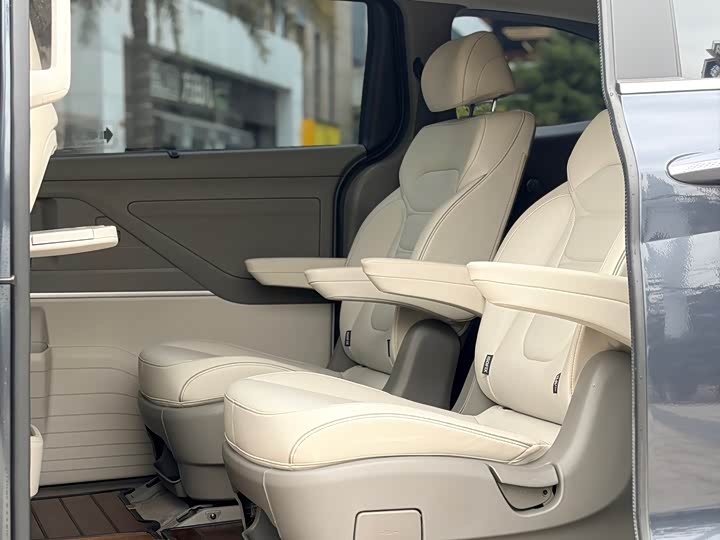 Фото 4 - Hyundai Custo