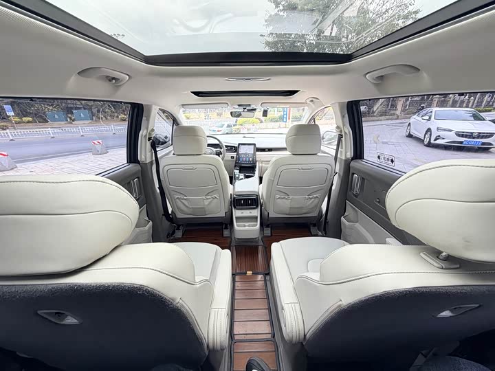 Фото 8 - Hyundai Custo