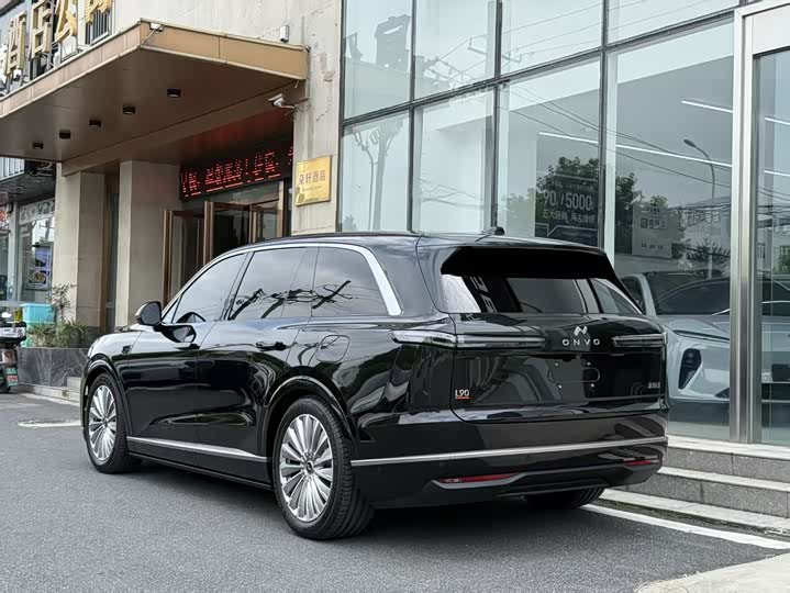 Фото 4 - Nio Onvo L90