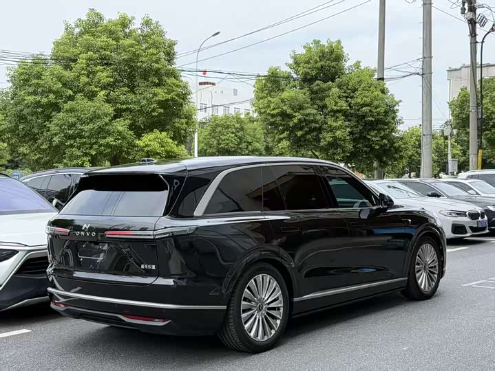 Фото 6 - Nio Onvo L90