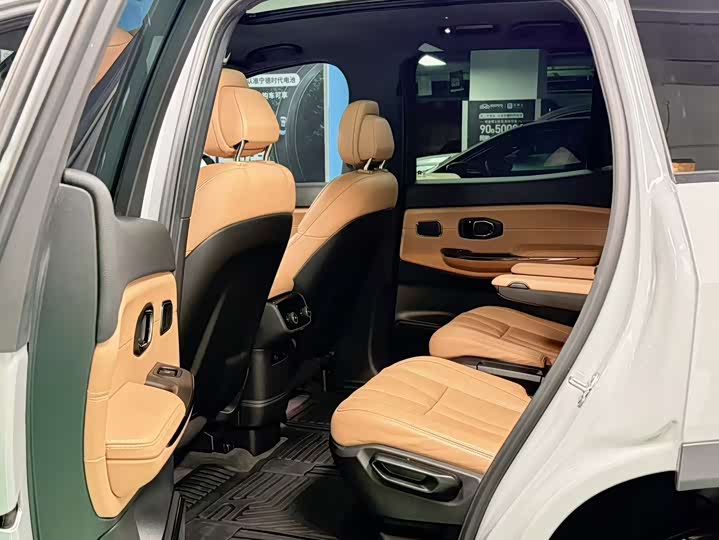 Фото 7 - Nio ES8