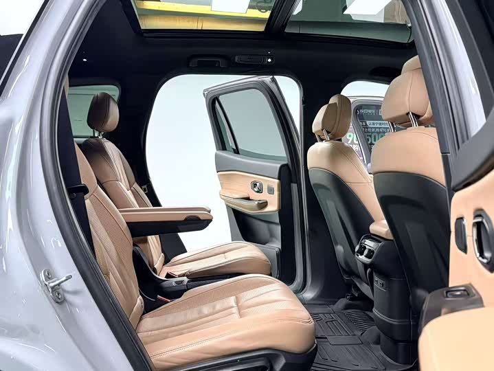 Фото 9 - Nio ES8