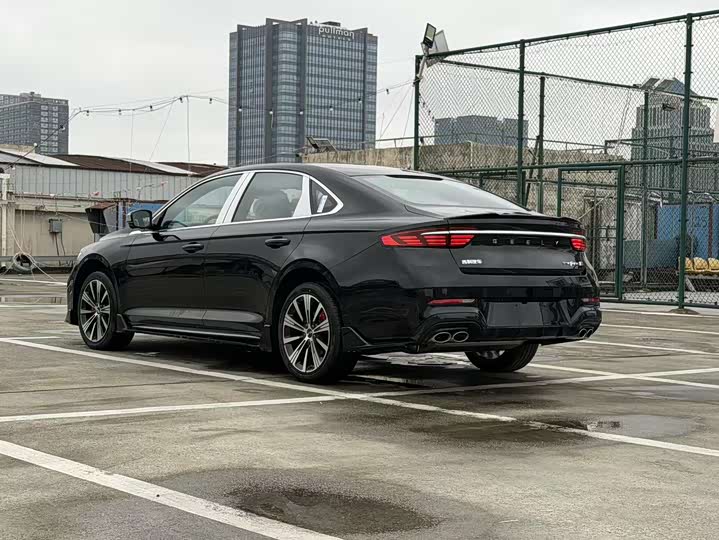 Фото 6 - Geely Preface