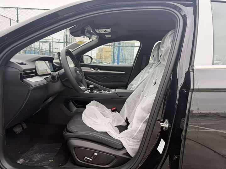 Фото 7 - Geely Preface