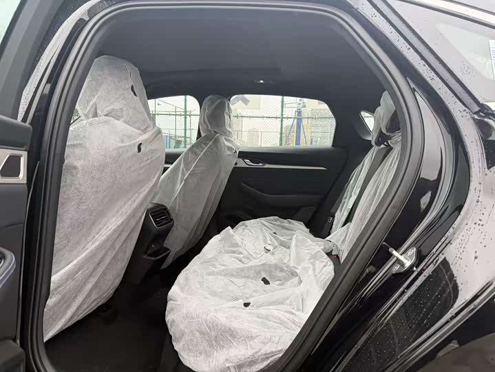 Фото 9 - Geely Preface