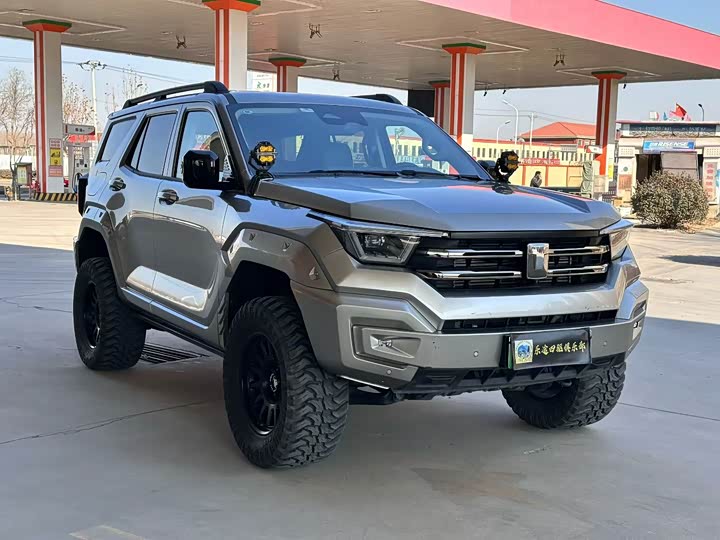 Фото 3 - Tank 400 Hybrid