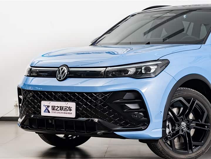 Фото 3 - Volkswagen Tiguan L Pro