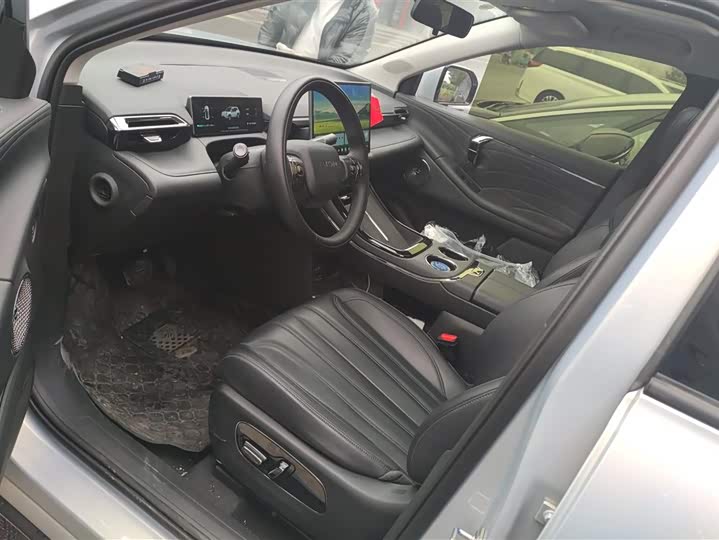 Фото 9 - GAC Aion V