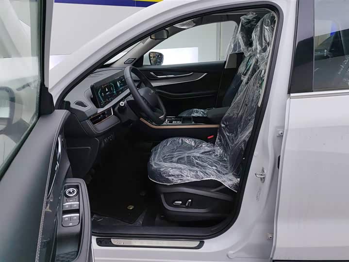 Фото 9 - Exeed LX C-DM Hybrid