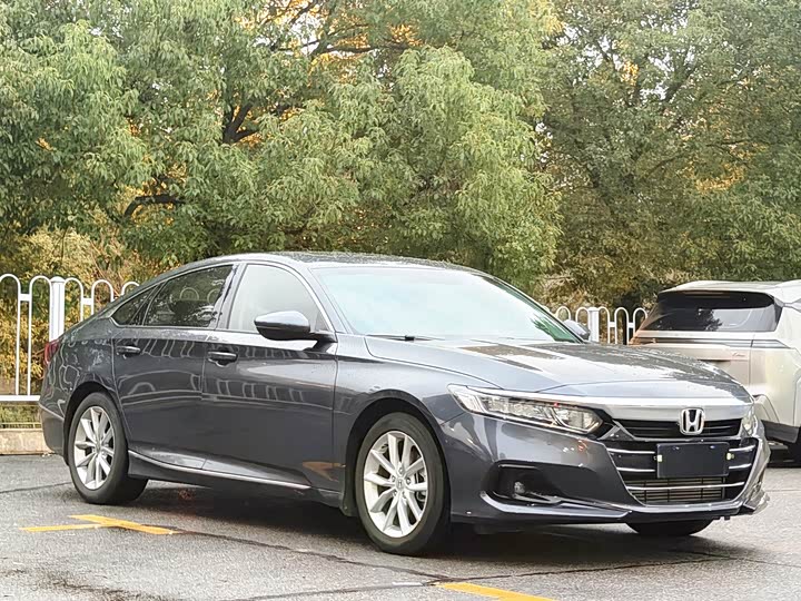 Фото 3 - Honda Accord