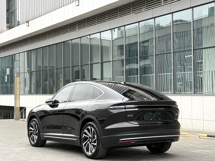 Photo 9 - Nio EC6