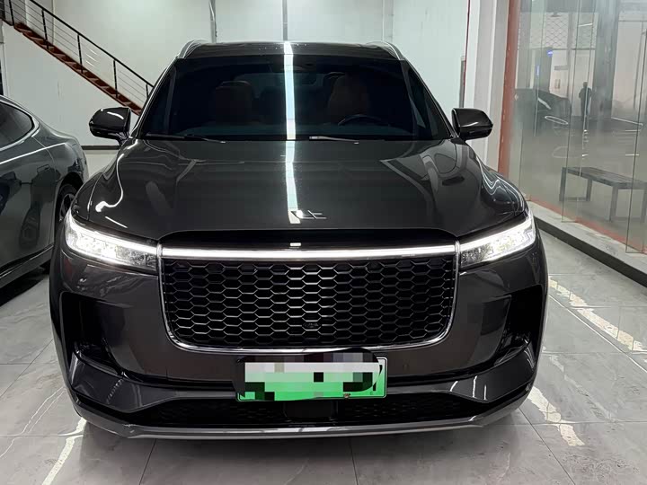 Фото 2 - LiXiang One