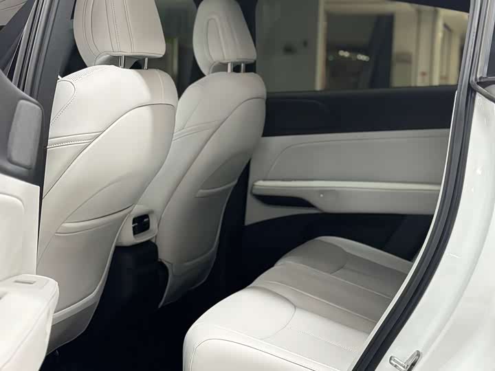 Фото 6 - XPeng G6