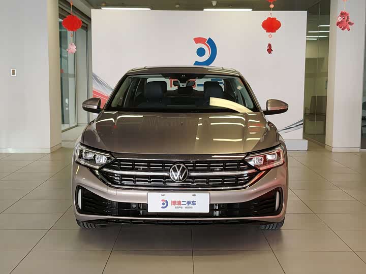 Фото 2 - Volkswagen Sagitar L