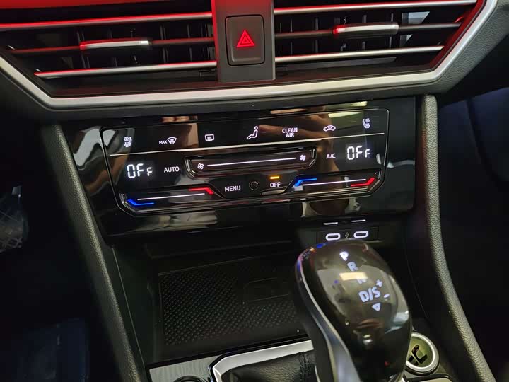 Фото 9 - Volkswagen Sagitar L