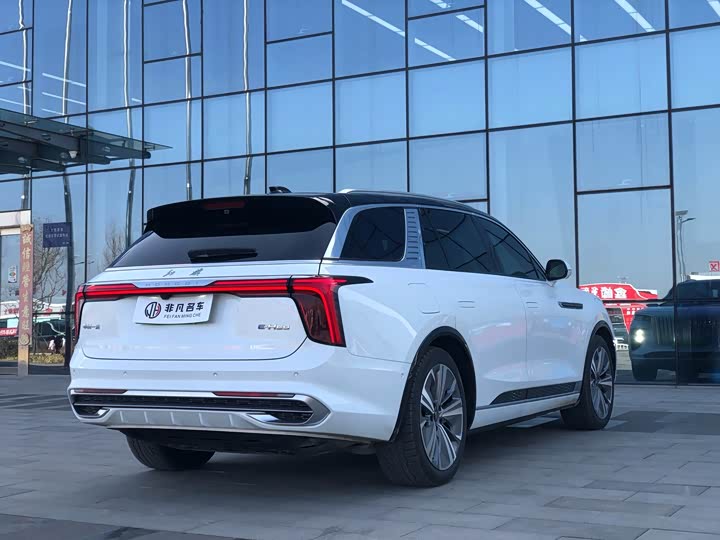 Фото 5 - Hongqi E-HS9